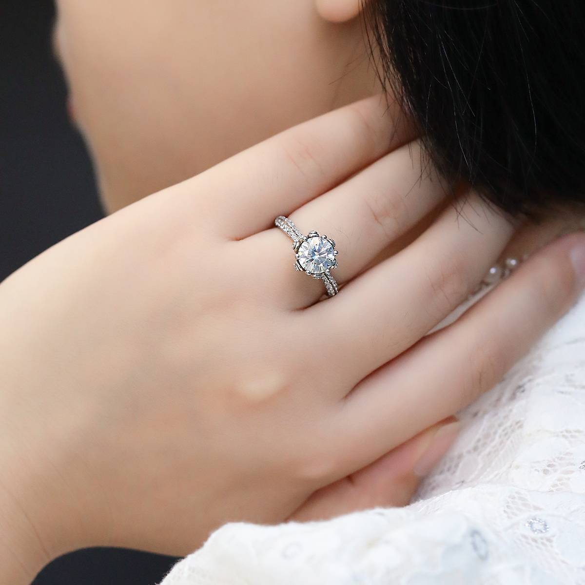 Straight arm luxury floral god S925 silver plated platinum moissanite diamond women's ring 2.0 carats D-class